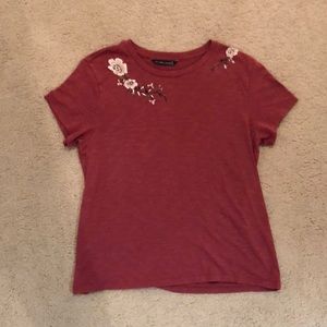 RED FLORAL ABERCROMBIE T-SHIRT !!